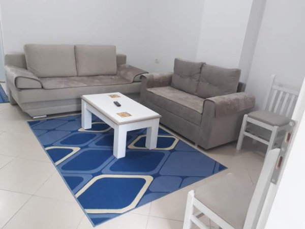 Pogradec, jap me qera apartament ne plazh 1+1 Kati 1, 45 m² 3.000 Leke (Deshmoret e Pojskes)