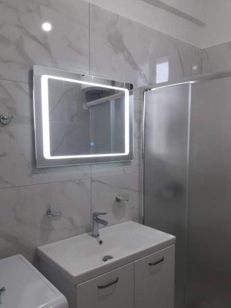 Vlore, ofroj shtepi pushimi ne Lungomare