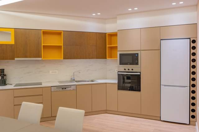 Tirane, jepet me qera apartament 2+1+BLK Kati 2, 130 m² 850 Euro (Kodra e Diellit)