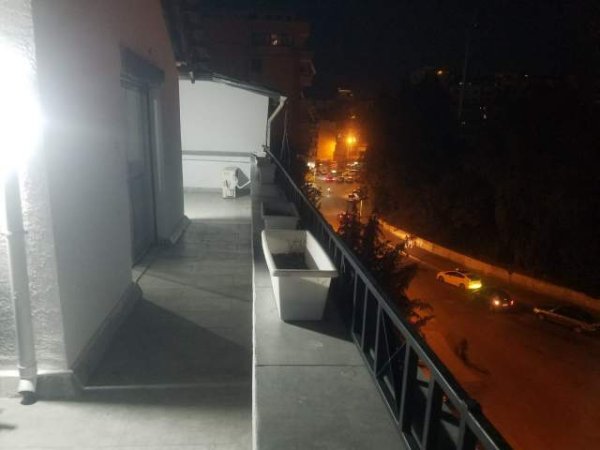 Tirane, jap me qera apartament duplex Kati 4, 149 m² 4.000 Leke (emin duraku perball stadiumit dinamo)