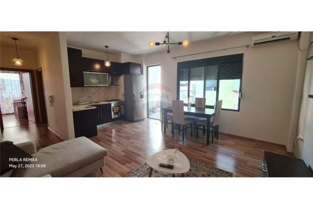 Tirane, jepet me qera apartament 2+1+A+BLK Kati 4, 95 m² 350 Euro (Kodra e Diellit)