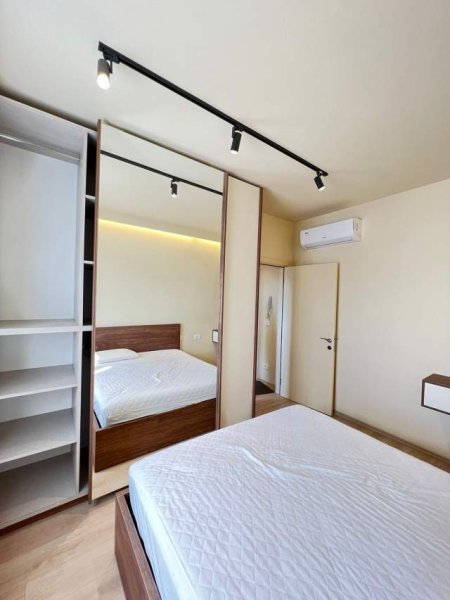 Tirane, jepet me qera apartament 1+1+BLK Kati 7, 50 m² 600 Euro (Tek Mozart, ne Qender )
