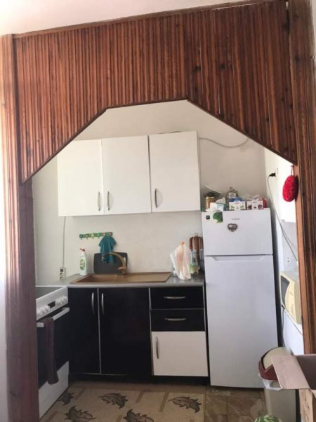 Tirane, jepet me qera apartament 1+1+BLK Kati 4, 53 m² 300 Euro (Rruga Babe Rexha)