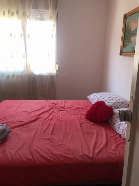 Tirane, jepet me qera apartament 1+1+BLK Kati 4, 53 m² 300 Euro (rruga Babe Rexha)