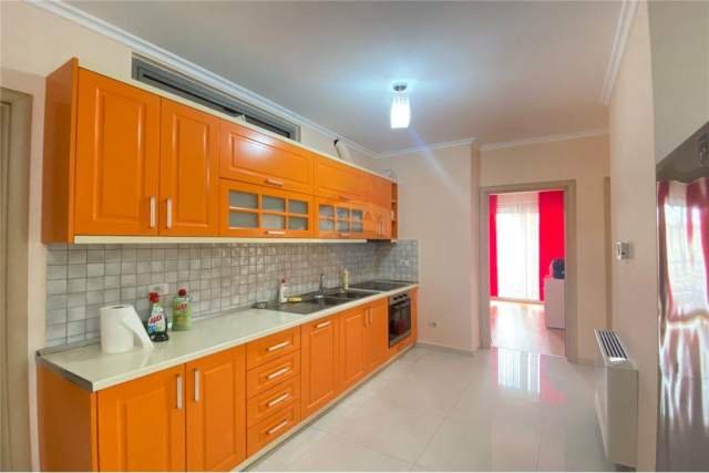 Tirane, jepet me qera apartament 3+1 Kati 1, 108 m² 550 Euro (Don Bosko)