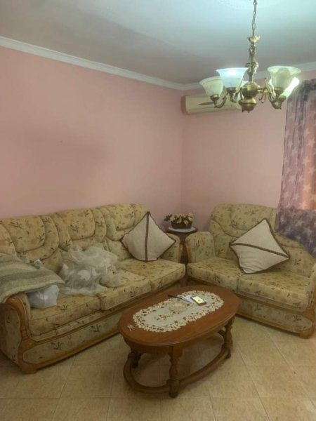 Tirane, jepet me qera apartament 2+1+BLK Kati 4, 90 m² 350 Euro (perballe Shkolles Kushtrimi i Lirise.)