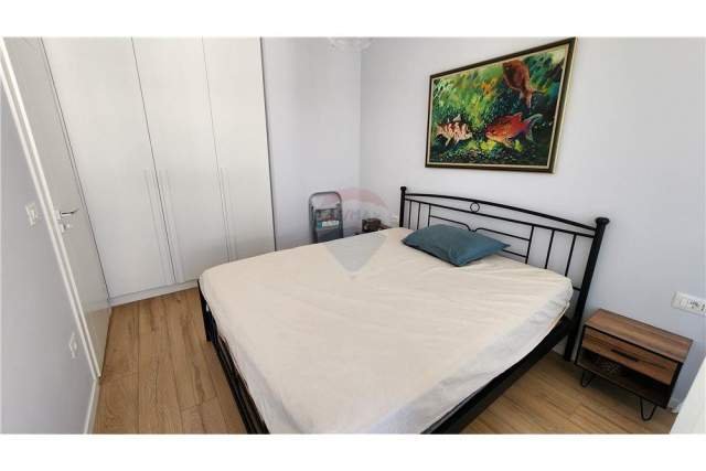 Tirane, jepet me qera apartament 1+1+BLK Kati 6, 62 m² 500 Euro (Rruga Shyqyri Ishmi)