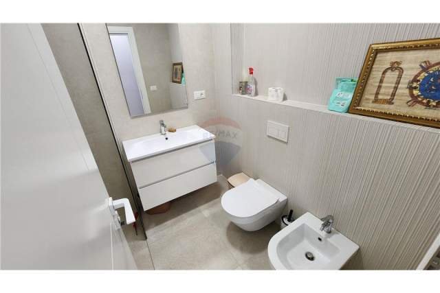 Tirane, jepet me qera apartament 1+1+BLK Kati 6, 62 m² 500 Euro (Rruga Shyqyri Ishmi)