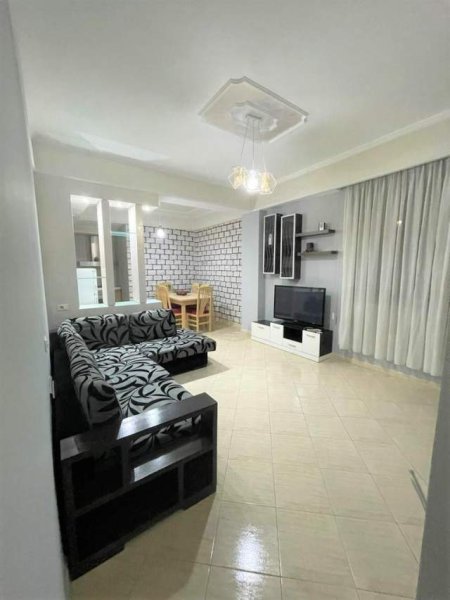 Tirane, jap me qera apartament 2+1+BLK Kati 5, 100 m² 550 Euro (Rruga e Kavajes)