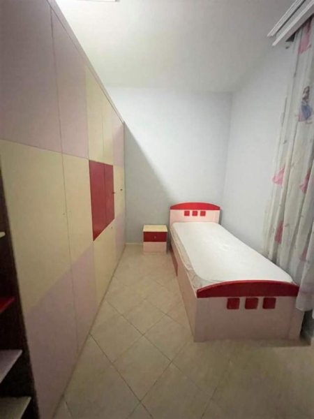 Tirane, jap me qera apartament 2+1+BLK Kati 5, 100 m² 550 Euro (Rruga e Kavajes)