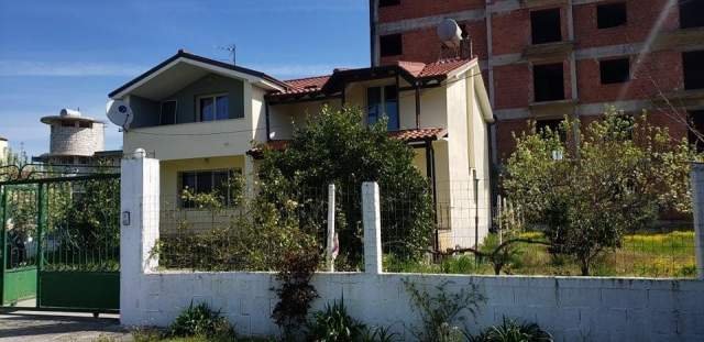 Durres, shitet Vile 4+1+BLK Kati 2, 127 m² 200.000 Euro (Ne krah te unazes, Plazh, Durres)