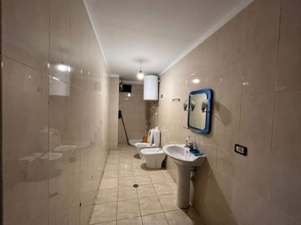 Tirane, jepet me qera apartament 2+1+BLK Kati 5, 100 m² 500 Euro (rruga e kavajes)