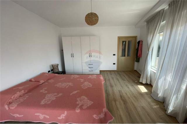 Tirane, jepet me qera apartament 2+1+BLK Kati 2, 80 m² 350 Euro (Rr. Bardhyl)