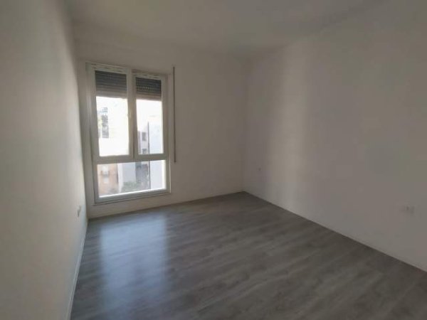 Tirane, jepet me qera apartament Kati 3, 57 m² 350 Euro (sheshi skenderbej)
