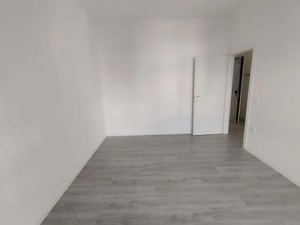 Tirane, jepet me qera apartament Kati 3, 57 m² 350 Euro (sheshi skenderbej)