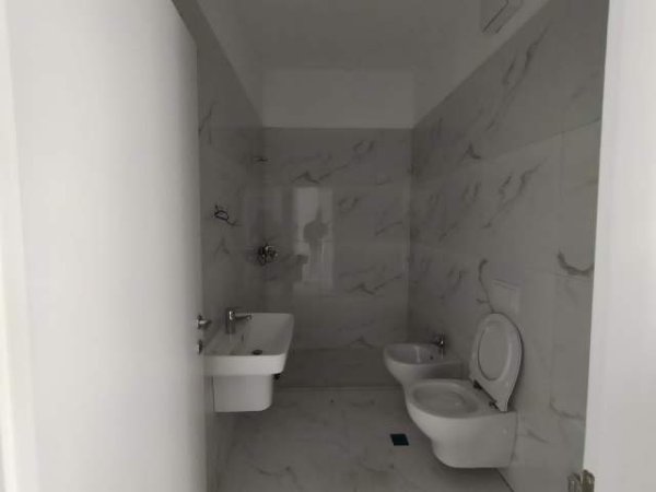 Tirane, jepet me qera apartament Kati 3, 57 m² 350 Euro (sheshi skenderbej)
