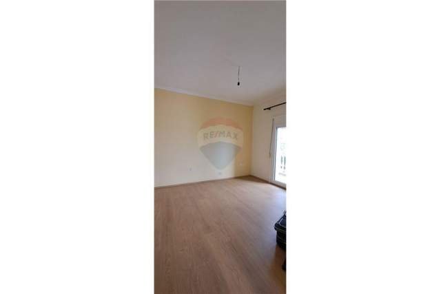 Tirane, jepet me qera apartament 3+1+A+BLK Kati 2, 130 m² 360 Euro (Adem Shehu)