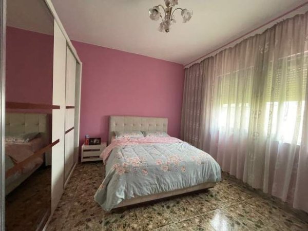 Tirane, shes Vile 560 m² 600.000 Euro (Selite)