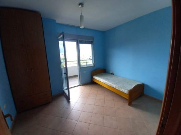 Tirane, jepet me qera apartament 96 m² 45.000 Leke (Tek Kompleksi Halili)