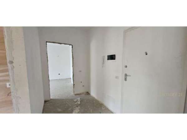 Tirane, shitet apartament 1+1+A+BLK Kati 6, 78 m² 135.000 Euro (Rruga e Bogdaneve, Bllokut te Ambasadave)