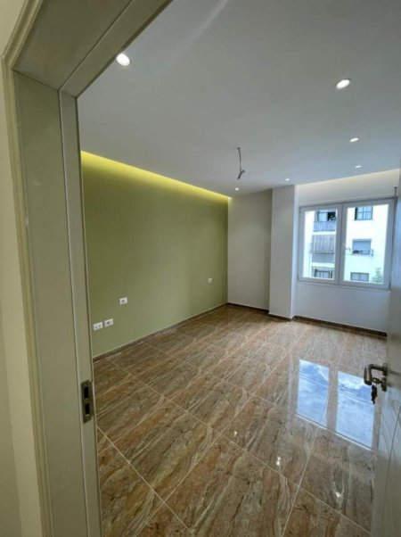 Tirane, shitet apartament 2+1+BLK Kati 6, 101 m² 132.000 Euro (pas qendres Concord.)