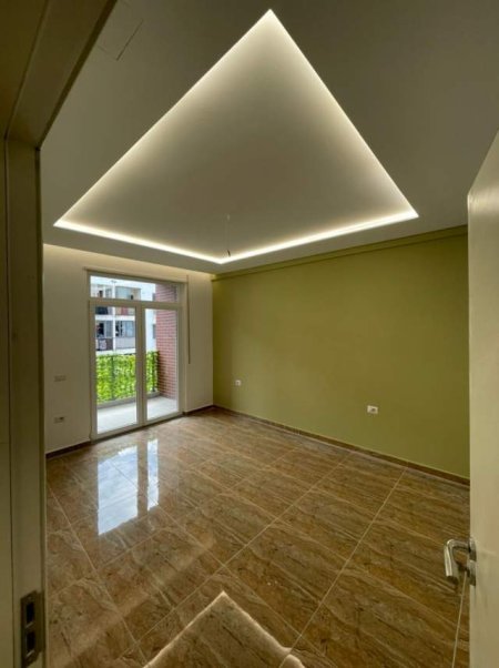 Tirane, shitet apartament 2+1+BLK Kati 6, 101 m² 132.000 Euro (pas qendres Concord.)