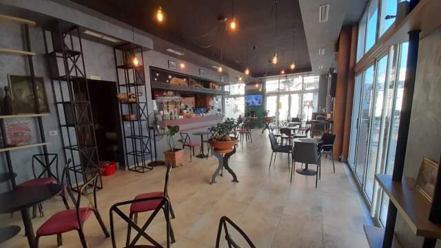 Tirane, shitet lokal Kati 0, 201 m² 350.000 Euro (Rruga Ndre Mjeda)