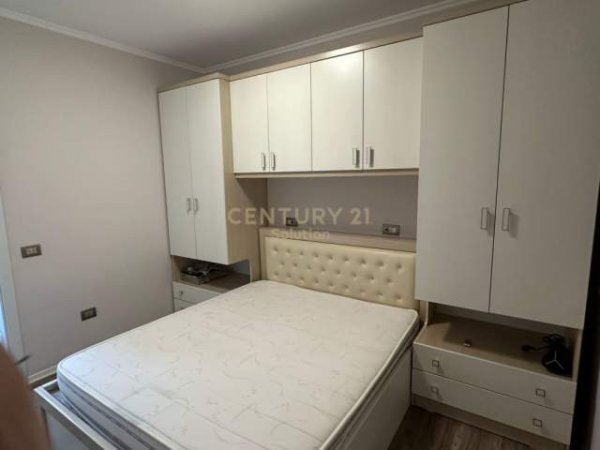 Tirane, jepet me qera apartament 2+1+BLK Kati 5, 84 m² 500 Euro (Prane kompleksit Magnet, 21 Dhjetori)