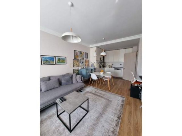 Tirane, shes apartament 77.000 Euro