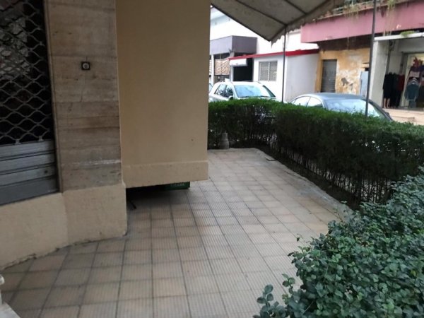 Tirane, shitet lokal Kati 0, 48 m² 