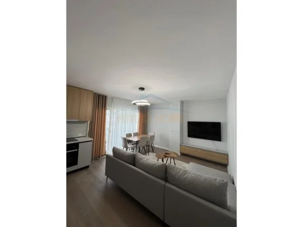 Tirane, shitet apartament 2+1+Ballkon Kati 3, 94 m² 135.000 € (Rruga e Dajtit)