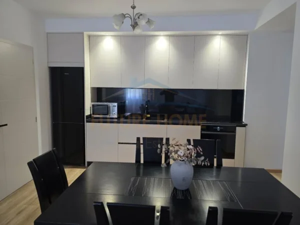 Tirane, jepet me qera apartament 2+1 Kati 3, 93 m² 700 € (Vasil Shanto)