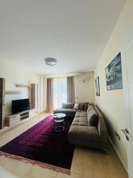 Tirane, jepet me qera apartament 2+1+Ballkon Kati 2, 90 m² 550 € 