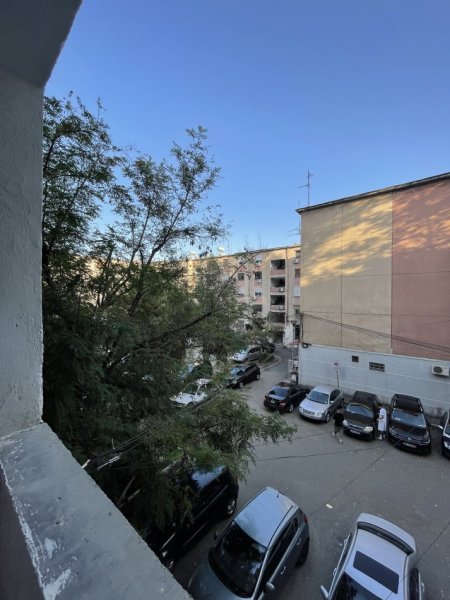 Tirane, jepet me qera apartament 2+1+Aneks+Ballkon Kati 3, 85 m² 600 €