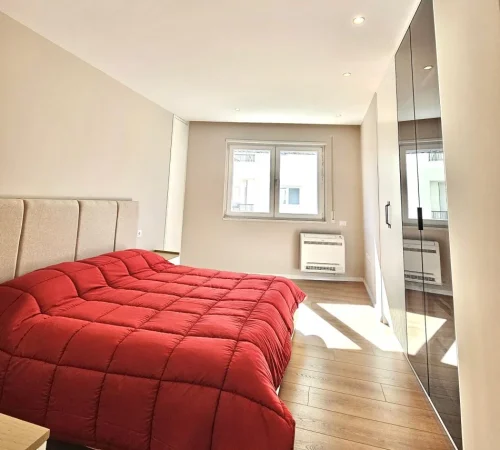 Me qira apartament 2+1 + vend parkimi ne pallat te ri të vitit 2025 te investuar totalisht nga e para me cdo gje PRONE UNIKE ÇDO GJE E RE