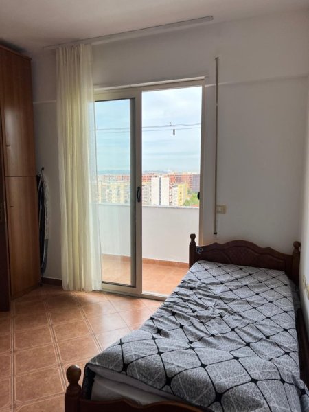 Shqiperi, jepet me qera apartament 2+1+Aneks+Ballkon Kati 10, 100 m² 620 € (Rr. E Kavajes perballe Delijorgjit)