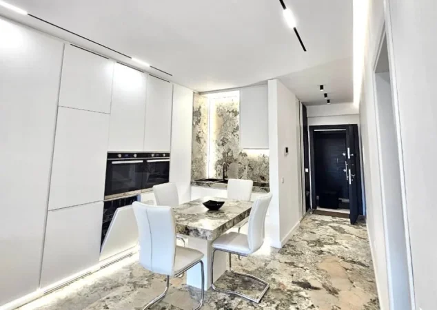 -JEPET ME QIRA apartament 1+1+ garazh totalisht i investuar si per vete me çdo gje cilesore te markave me te mira TEK LIQENI THATË