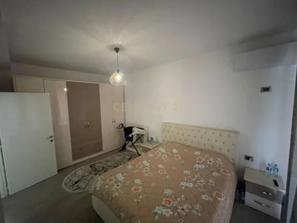 Tirane, jepet me qera apartament 2+1+Aneks+Ballkon Kati 4, 103 m² 620 € (Astir)