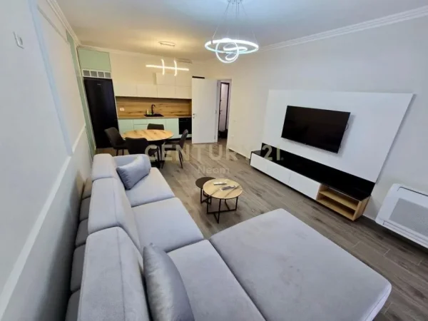 Tirane, jepet me qera apartament 2+1+Aneks+Ballkon Kati 5, 110 m² 650 € (Neom121882)