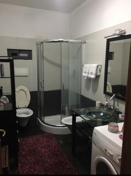 Tirane, jap me qera apartament 2+1+Ballkon Kati 9, 115 m² 700 € (Don Bosko)