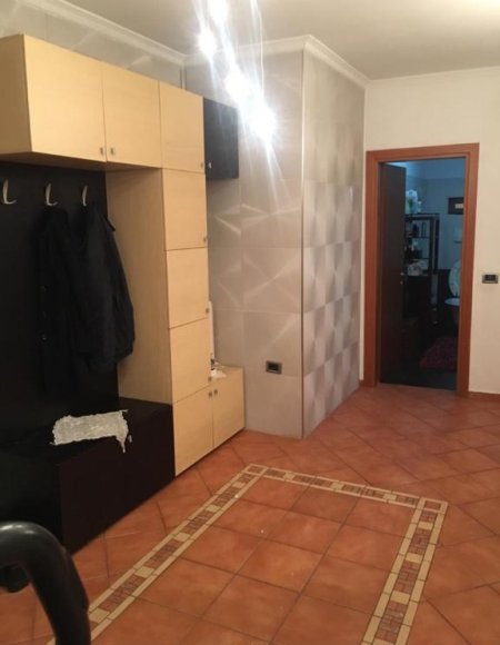 Tirane, jap me qera apartament 2+1+Ballkon Kati 9, 115 m² 700 € (Don Bosko)