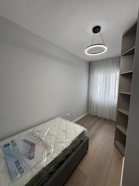 Tirane, shes apartament 2+1 Kati 3, 94 m² 135.000 € (Fresku)