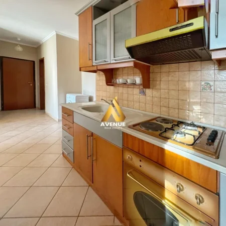 Tirane, jepet me qera apartament 1+1+Ballkon Kati 2, 70 m² 600 € (perlat rexhepi)