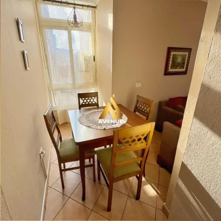 Tirane, jepet me qera apartament 1+1+Ballkon Kati 2, 70 m² 600 € (perlat rexhepi)