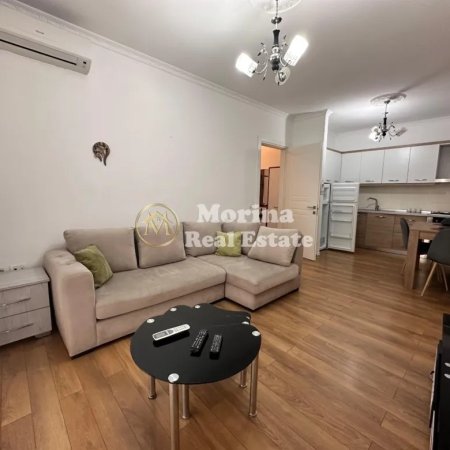 Tirane, jepet me qera apartament 1+1+Ballkon Kati 2, 60 m² 500 € (Kryqezimi Rr. Bardhyl me Rr. Hoxha Tahsin)