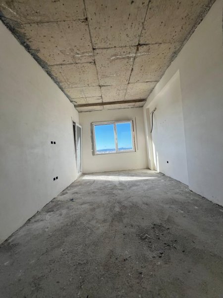 Tirane, shitet apartament 1+1 Kati 10, 53 m² 110.000 € (Pallati Henkes)