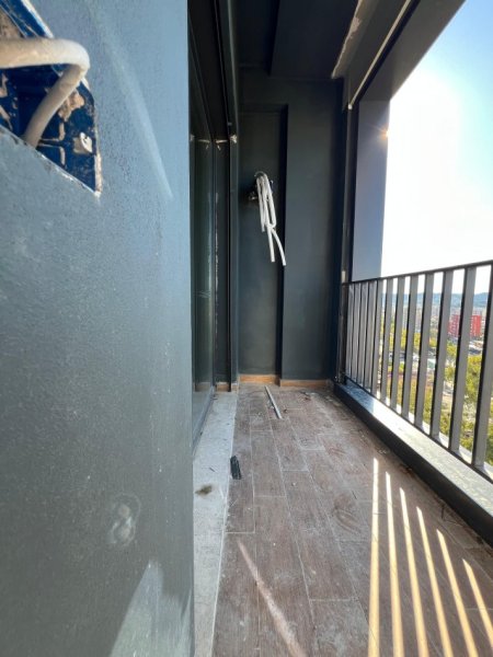 Tirane, shitet apartament 1+1 Kati 10, 53 m² 110.000 € (Pallati Henkes)