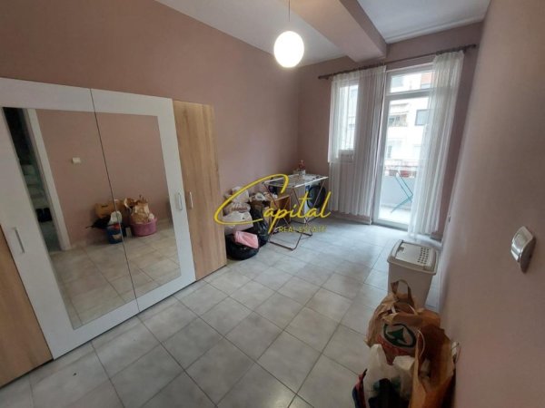 Tirane, shitet Vile 3+1 Kati 3, 210 m² 450.000 € (RRUGA MIHAL GRAMENO)