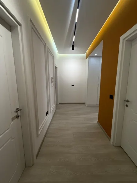 Tirane, jepet me qera apartament 2+1 Kati 3, 110 m² 650 € (URBAN GATE)