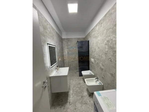 Shkembi Kavajes, shitet apartament 1+1+Ballkon Kati 1, 52 m² 72.000 € (Shkembi i Kavajes, Durres)